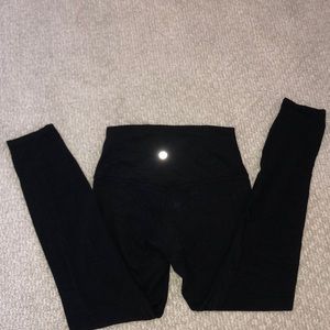 LIKE NEW black lululemon align leggings
